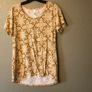 LulaRoe Yellow Classic Tee